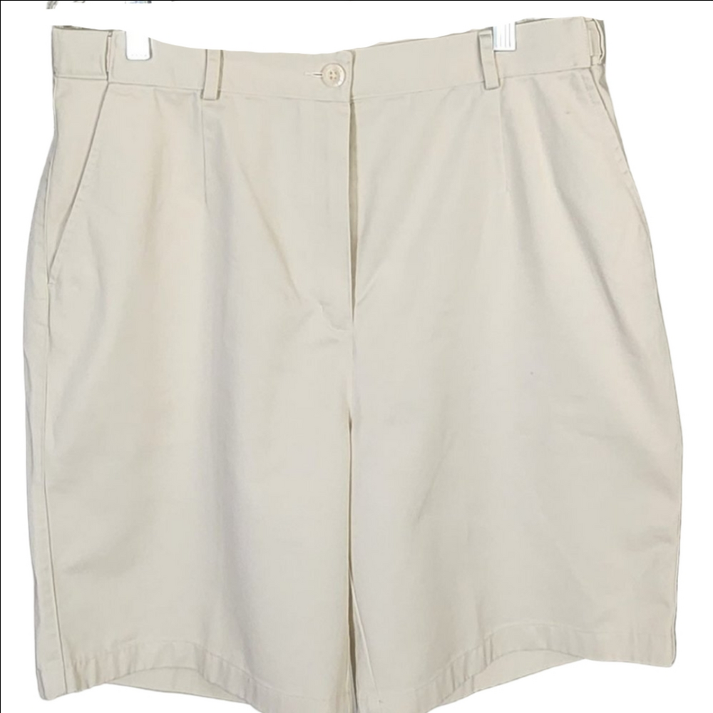 LL BEAN REGULAR FIT SHORTS